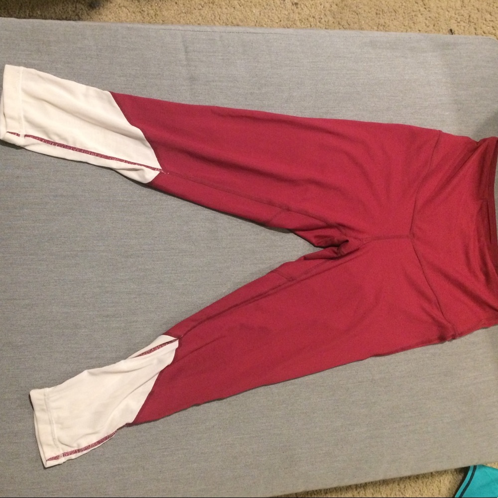 Zella 7/8 magenta leggings with mesh